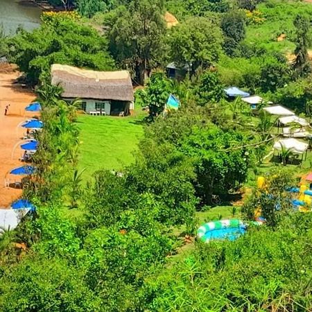 Ches Bay Resort Nangina Buitenkant foto