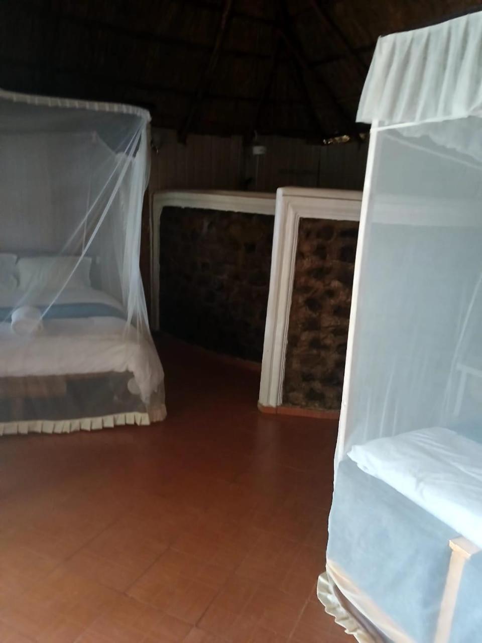 Ches Bay Resort Nangina Buitenkant foto