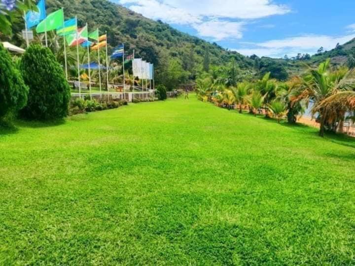 Ches Bay Resort Nangina Buitenkant foto